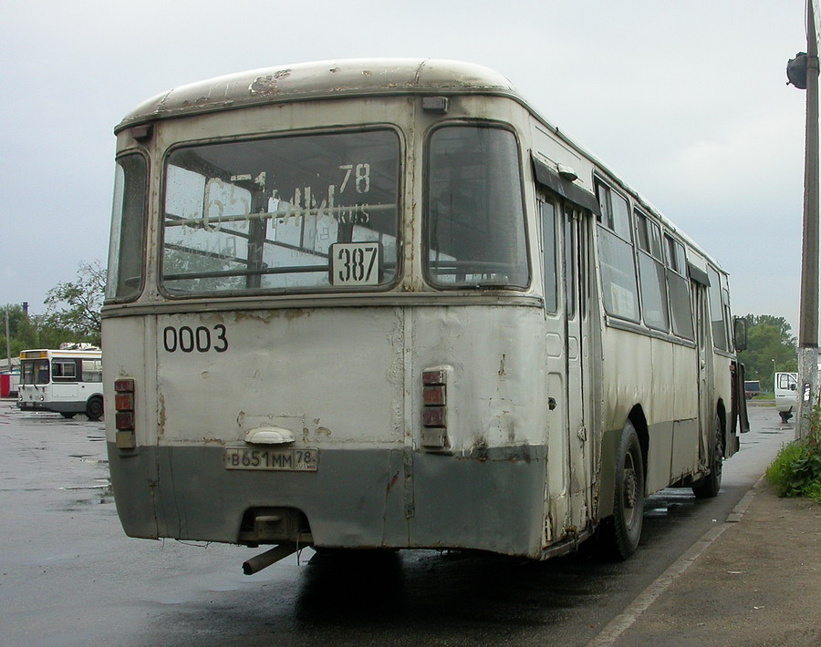 Sankt Petersburg, LiAZ-677M Nr. 0003