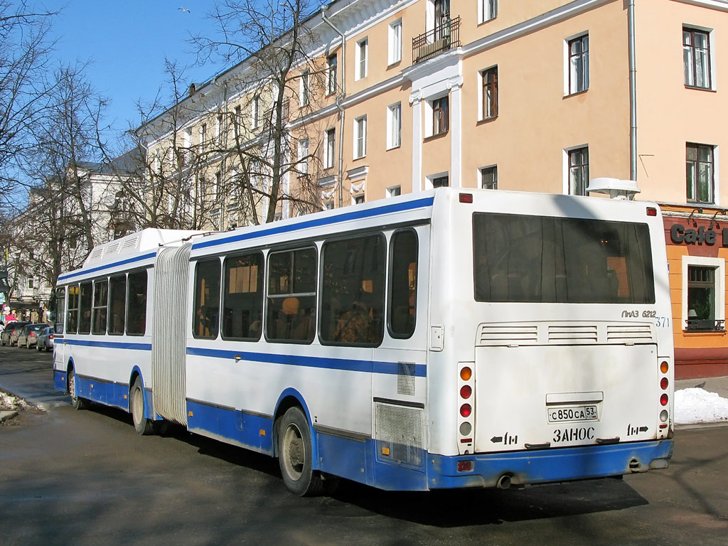 Novgorod region, LiAZ-6212.70 Nr. 371