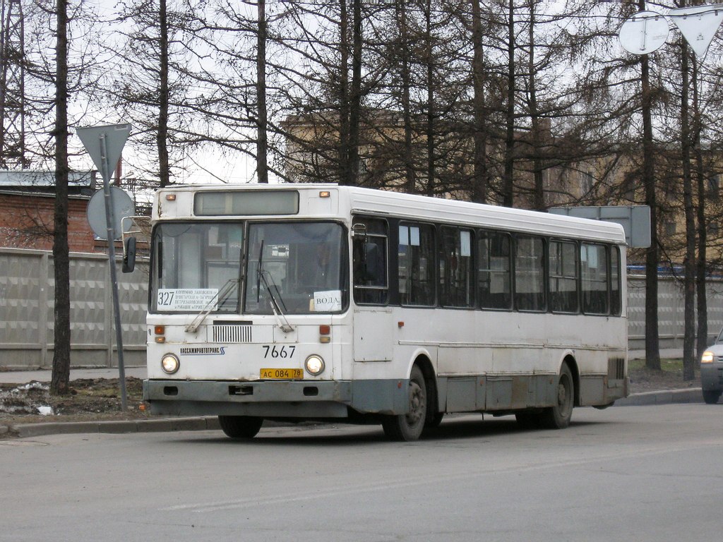 Szentpétervár, LiAZ-5256.00 sz.: 7667