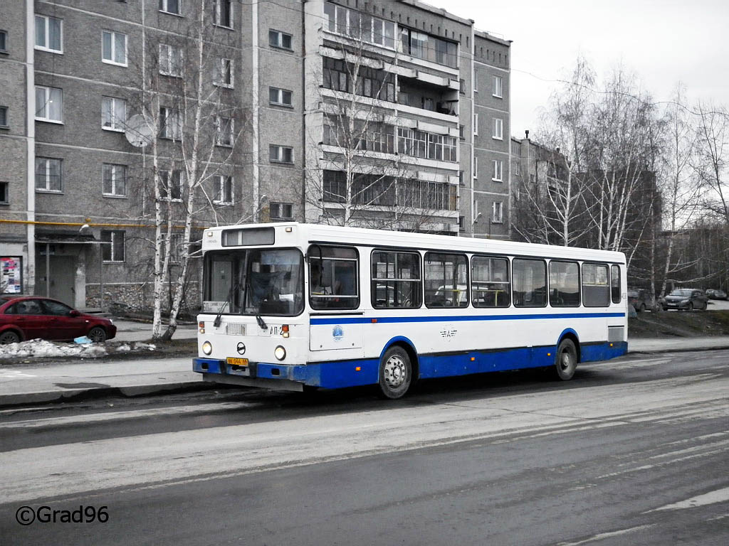 Свердловская область, ЛиАЗ-5256.40 № 498