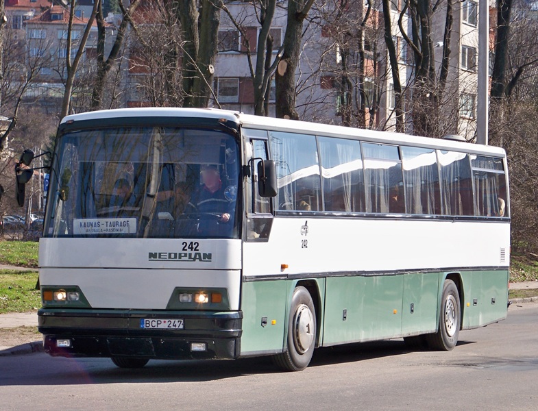 Litva, Neoplan N316Ü Transliner č. 242