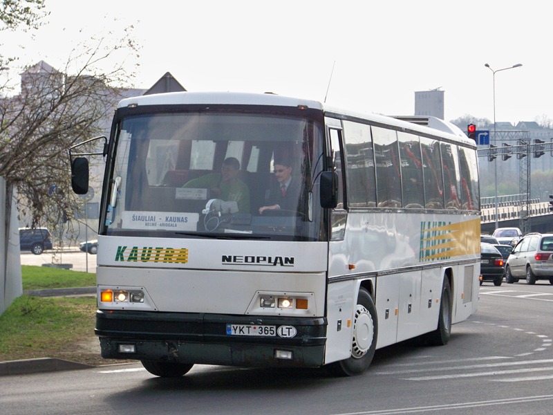 Litauen, Neoplan N316K Transliner Nr. 107