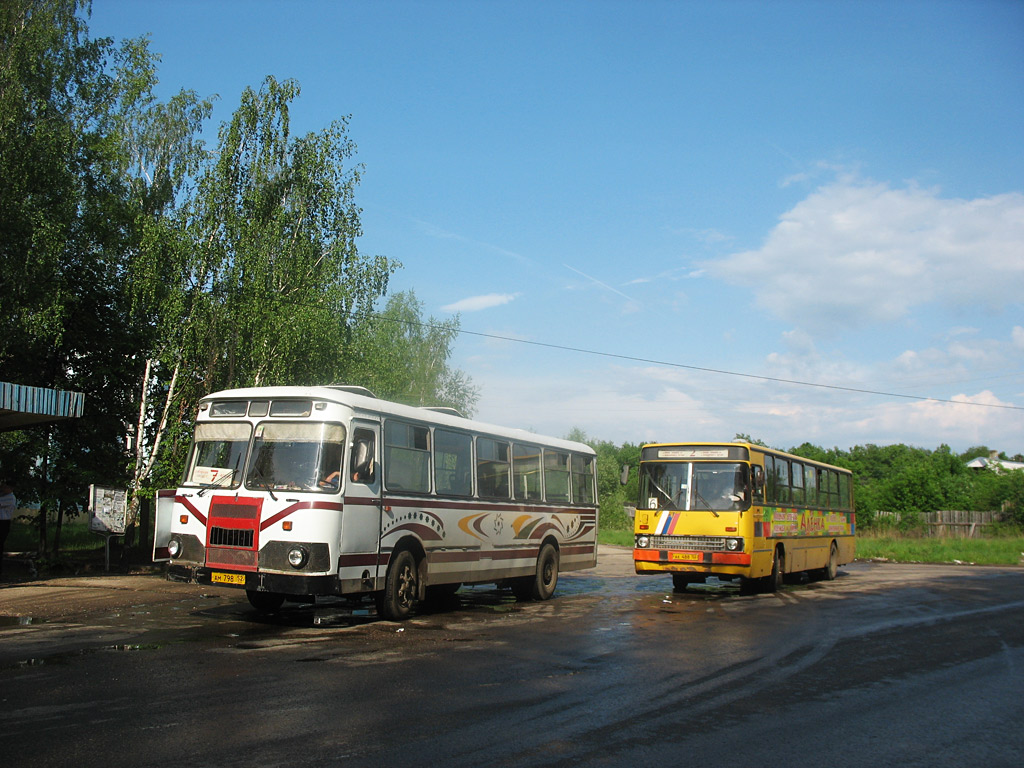 Nyizsnyij Novgorod-i terület, LiAZ-677M (BARZ) sz.: АМ 798 52; Nyizsnyij Novgorod-i terület, Ikarus 263.10 sz.: АК 488 52