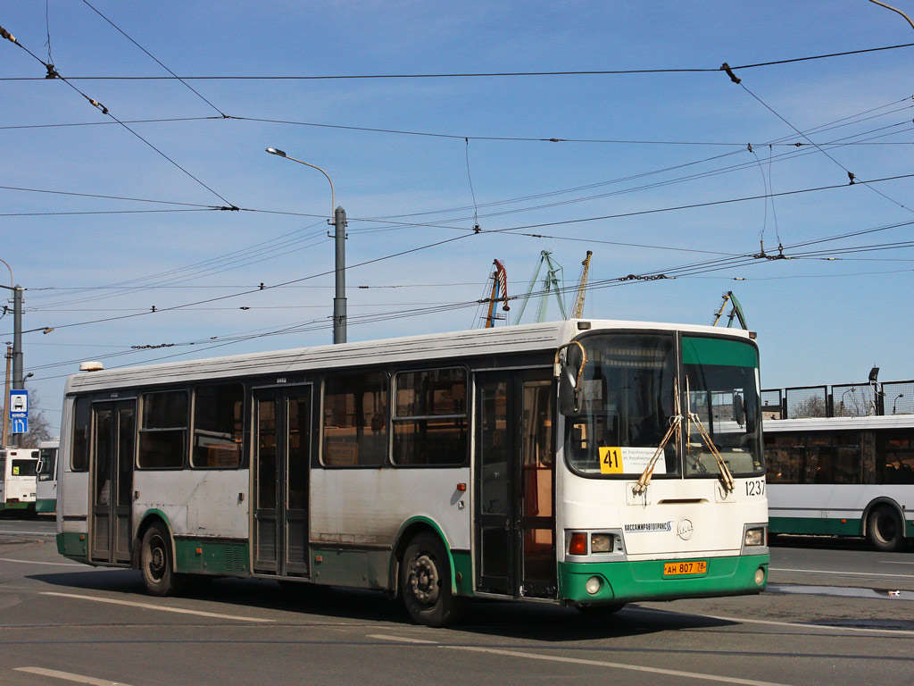 Санкт-Петербург, ЛиАЗ-5256.25 № 1237