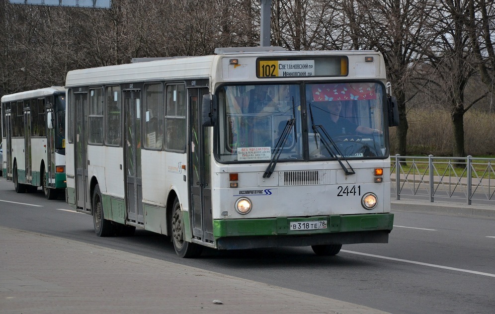 Sankt Peterburgas, LiAZ-5256.25 Nr. 2441