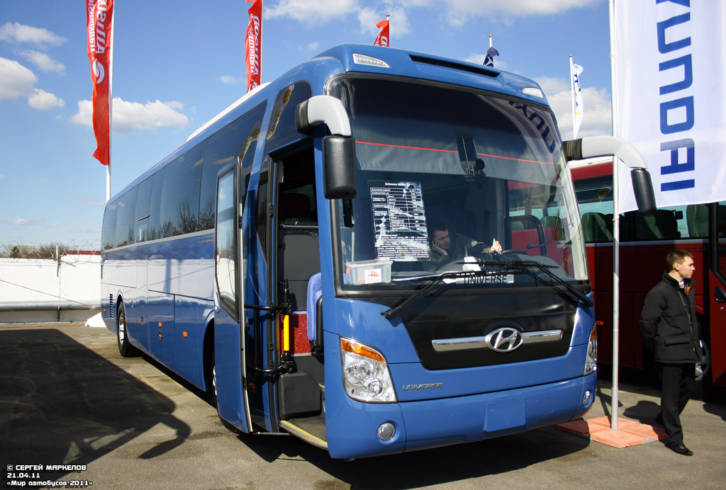 Maskva, Hyundai Universe Xpress Noble Nr. Express; Maskvos sritis — Autotransport festival "World of buses 2011"