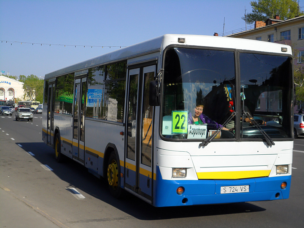 Pavlodar province, NefAZ-5299 ("KamAZ-Engineering") č. S 724 VS