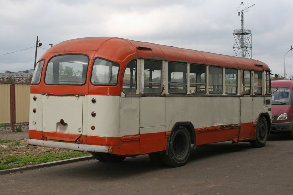 Москва, ЗиЛ-158В № М 693 КР 77