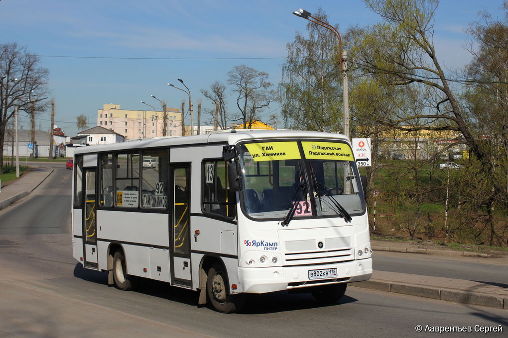 Sankt Petersburg, PAZ-320402-03 Nr В 802 КВ 178