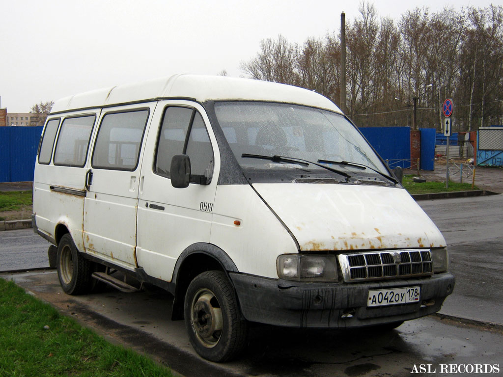 Санкт-Петербург, ГАЗ-3261 (X89-BA8) № А 042 ОУ 178