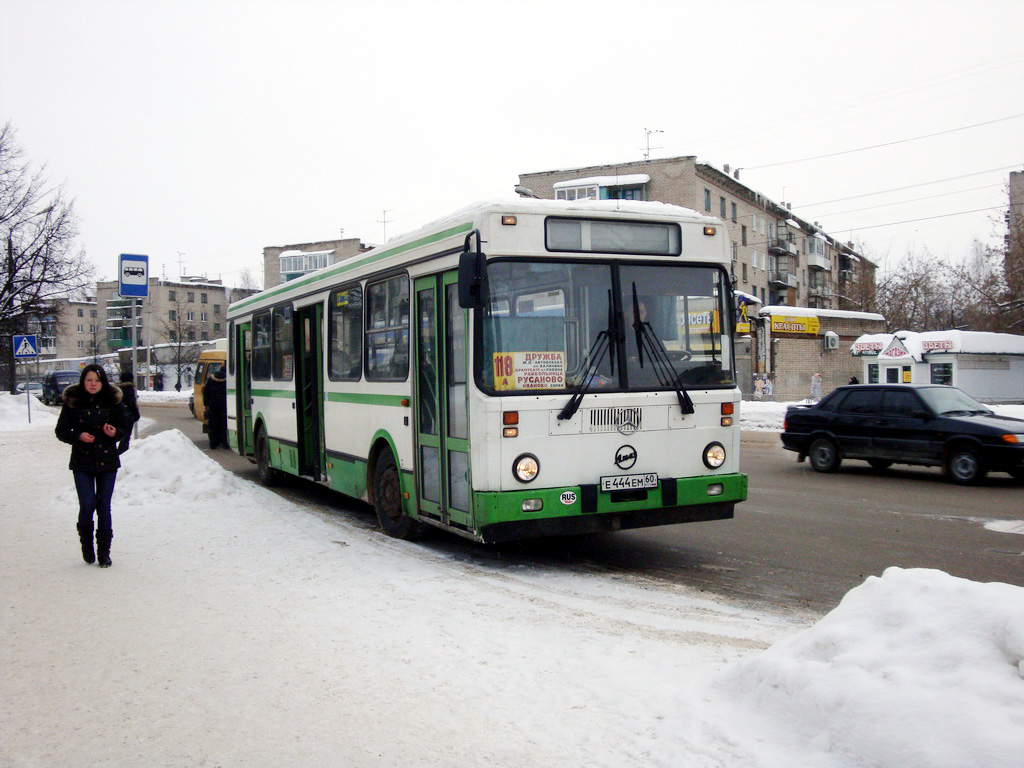 Псковская область, ЛиАЗ-5256.30 № Е 444 ЕМ 60