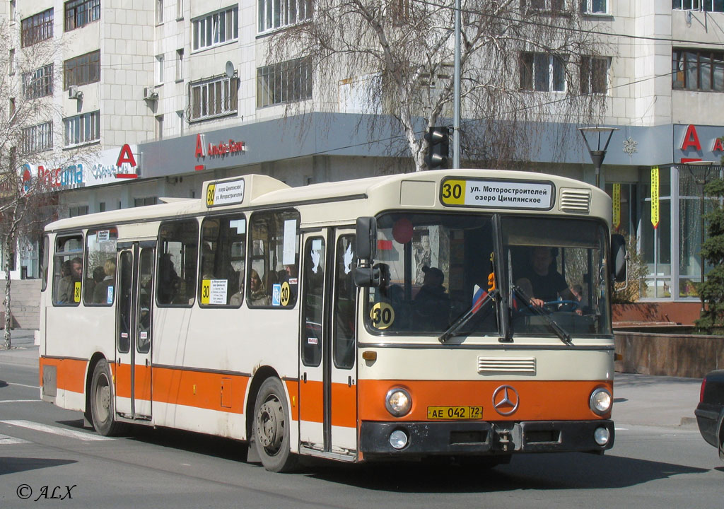 Тюменская область, Mercedes-Benz O305 № АЕ 042 72