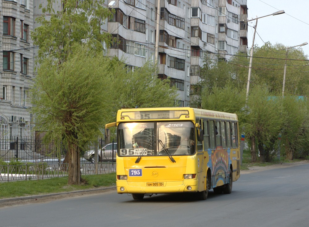 Омская область, ЛиАЗ-5256.25 № 795