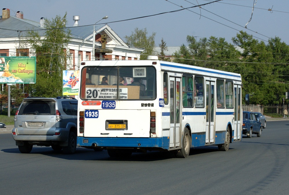 Омская область, ЛиАЗ-5256.40 № 1935