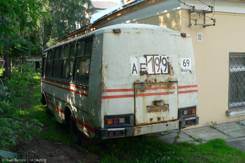 Тверская область, ПАЗ-3205 (00) № АЕ 199 69; Тверская область — Нерабочие машины