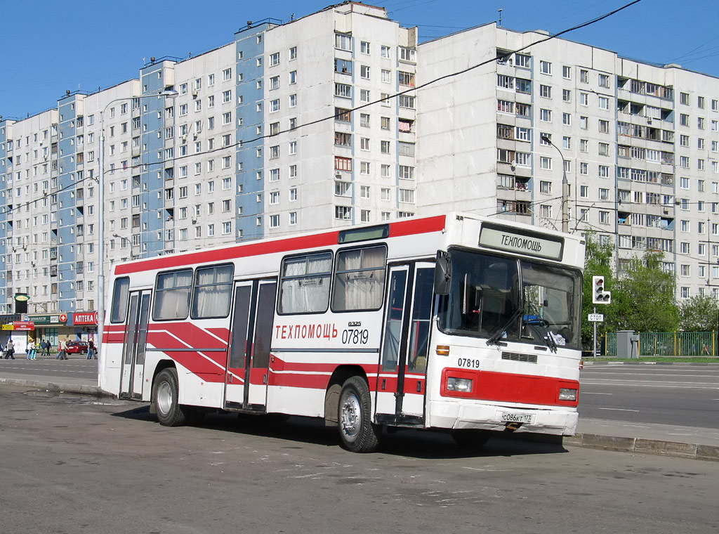 Москва, Mercedes-Benz O325 № 07819