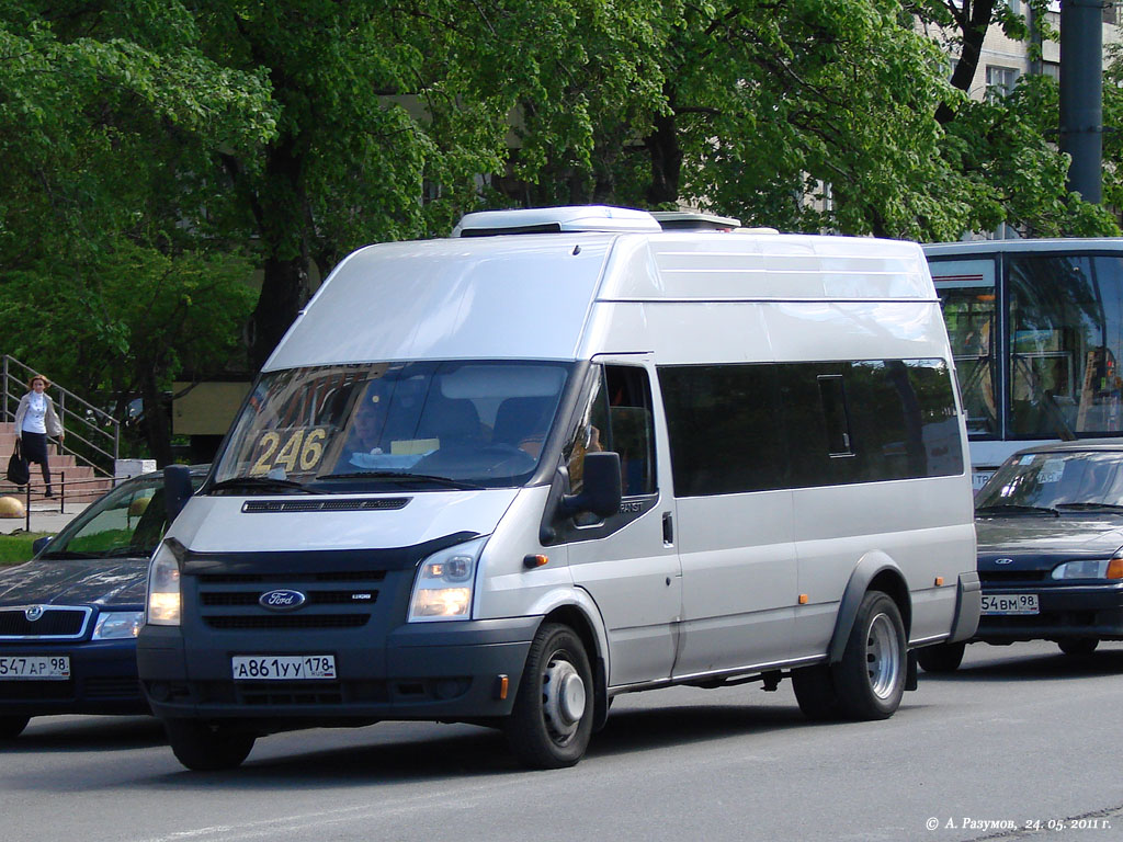 Petrohrad, Nizhegorodets-222700  (Ford Transit) č. А 861 УУ 178