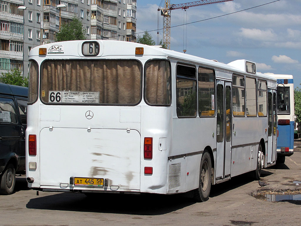 Пензенская область, Mercedes-Benz O305 № АТ 445 58