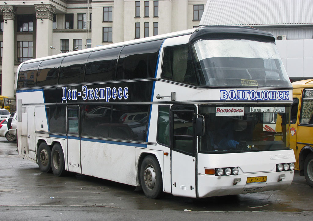 Ростовская область, Neoplan N122/3 Skyliner № АК 250 61