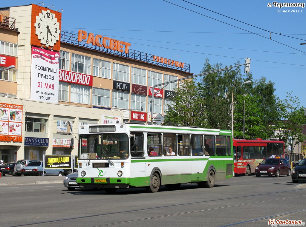 Вологодская область, ЛиАЗ-5256.00 № АА 121 35; Вологодская область, Scania CN113CLL MaxCi № АВ 049 35