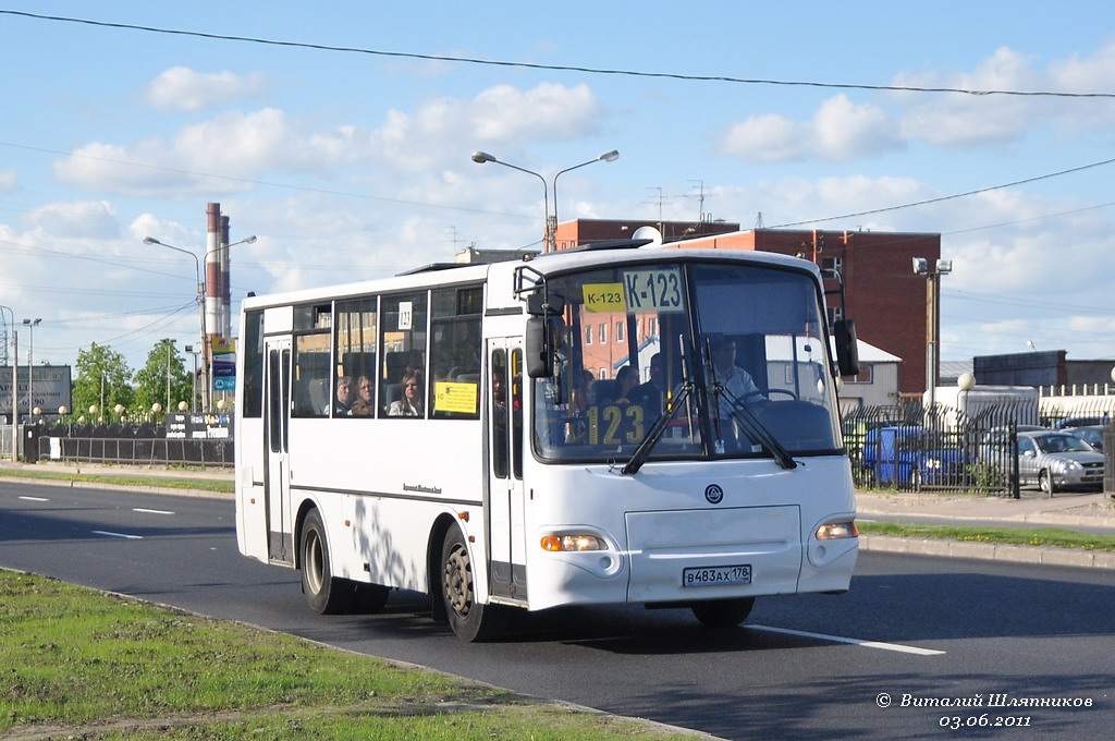 Санкт-Петербург, КАвЗ-4235-33 № 132