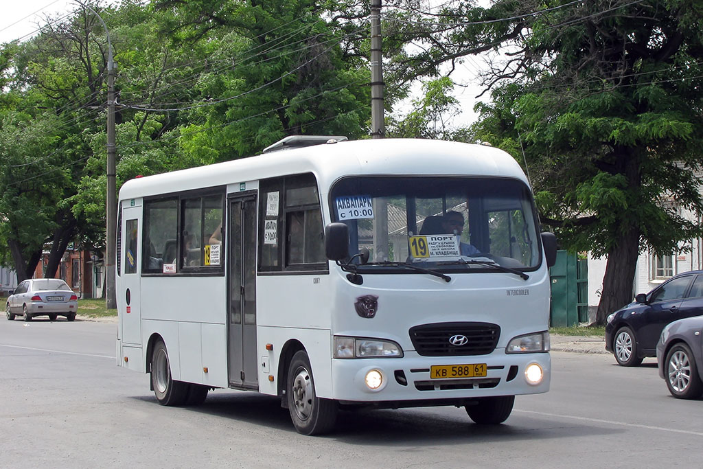 Ростовская область, Hyundai County LWB C11 (ТагАЗ) № КВ 588 61