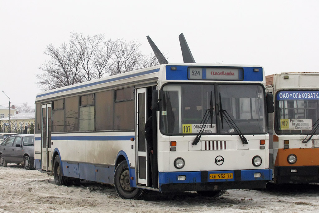 Voronezh region, LiAZ-5256.30-01 # АН 952 36