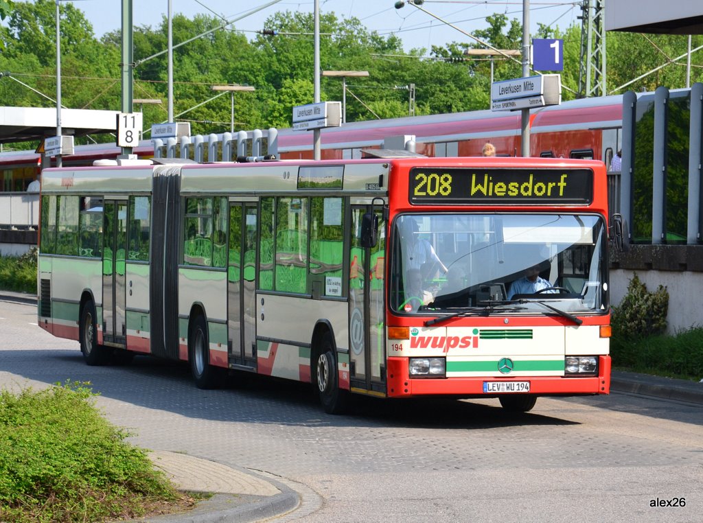 Северный Рейн-Вестфалия, Mercedes-Benz O405GN2 № 194