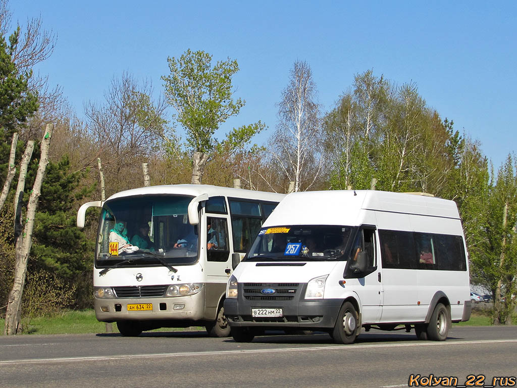 Алтайскі край, Самотлор-НН-3236 (Ford Transit) № В 222 НМ 22; Алтайскі край, Huaxia AC6650KJ № АН 634 22; Алтайскі край — Разные фотографии