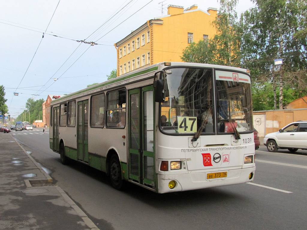 Санкт-Петербург, ЛиАЗ-5256.25 № n039