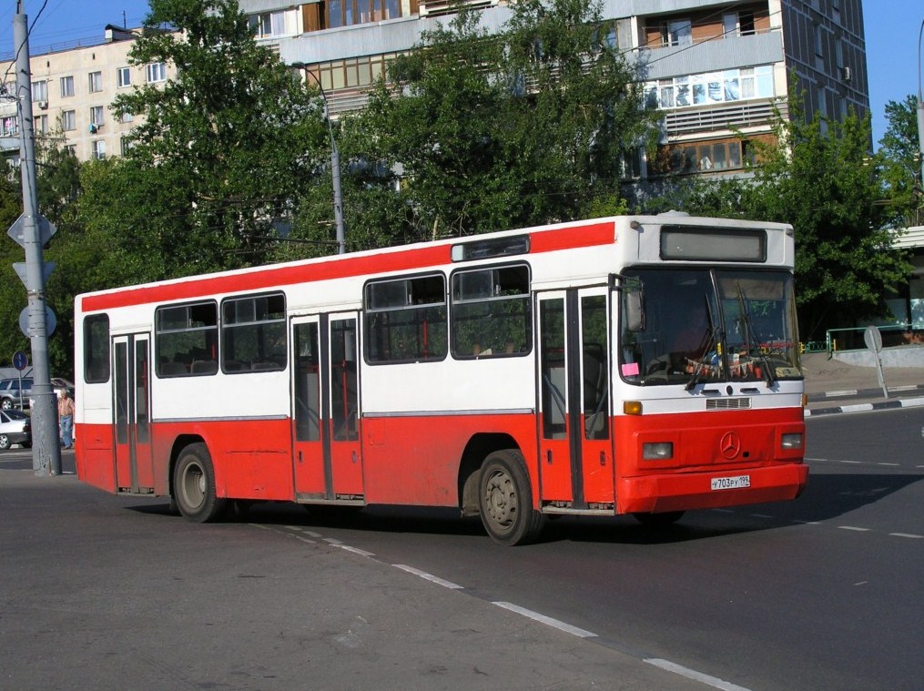 Москва, Mercedes-Benz O325 № У 703 РУ 199