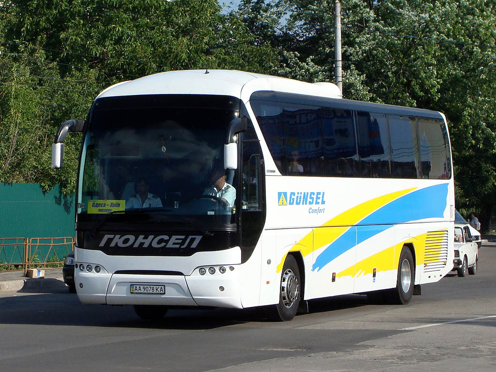 Киев, Neoplan P21 N2216SHD Tourliner SHD № AA 9078 KA