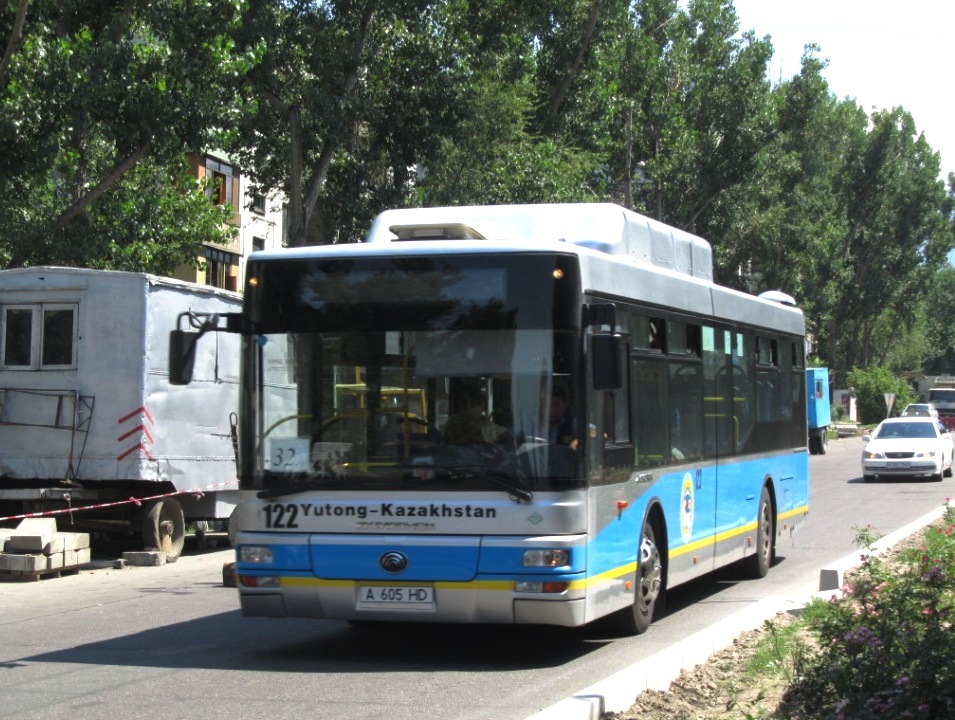 Алматы, Yutong ZK6120HGM № 122