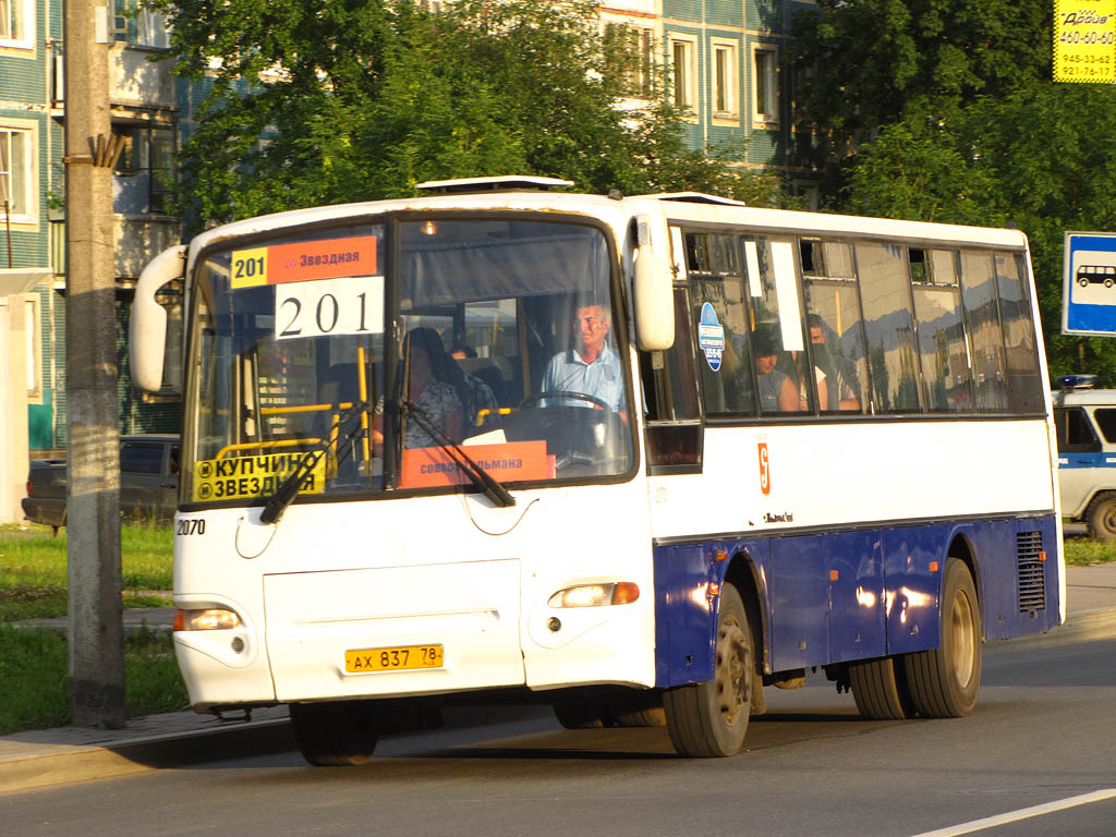 Санкт-Петербург, КАвЗ-4238-00 № 2070