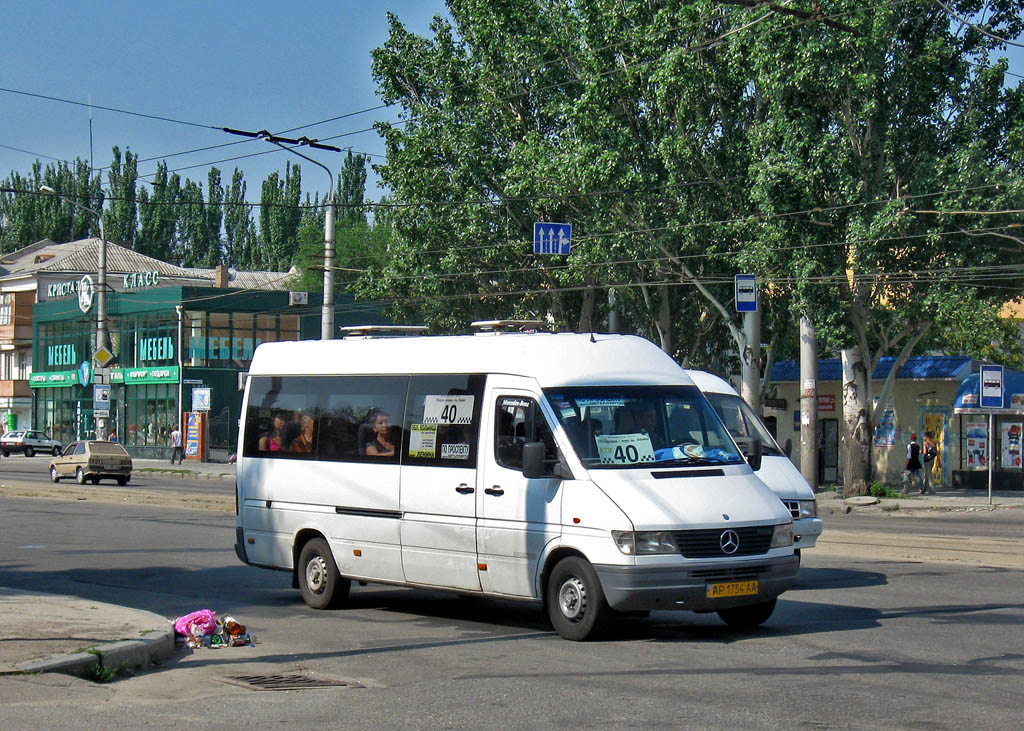 Záporožská oblast, Mercedes-Benz Sprinter W903 312D č. AP 1754 AA