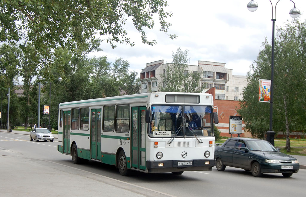 Тюменская область, ЛиАЗ-5256.30 № 171