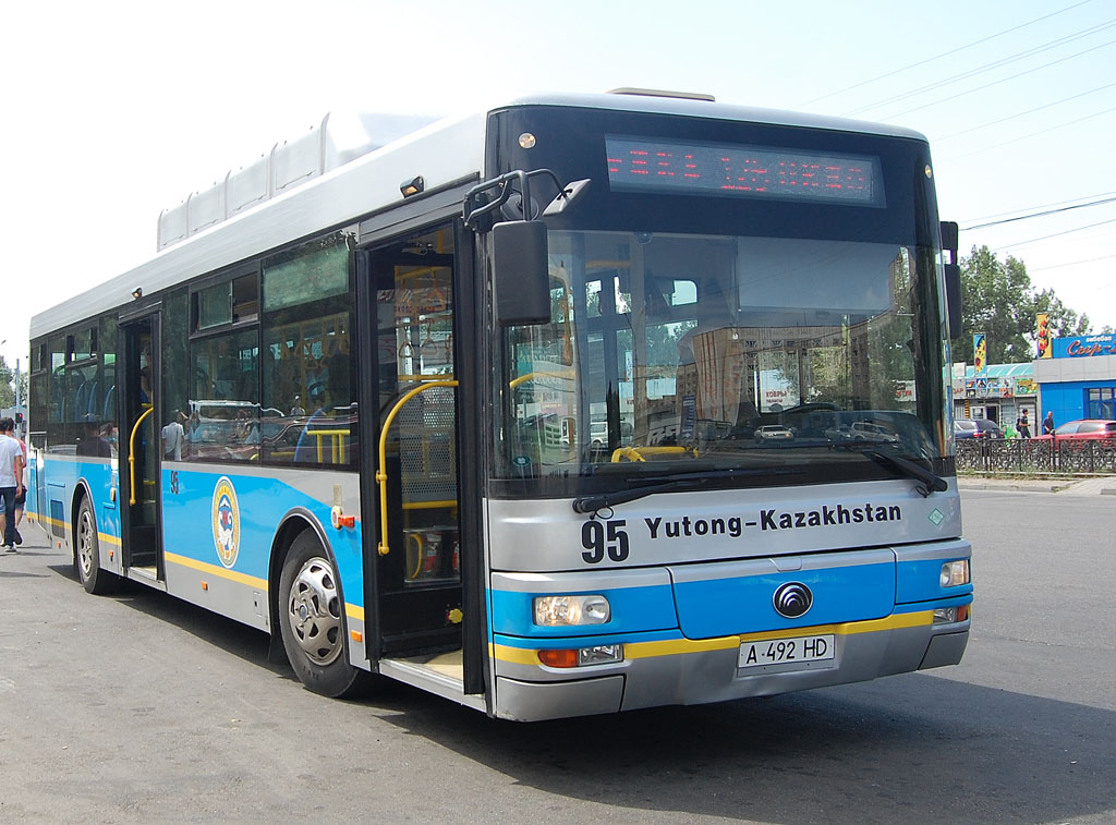 Алматы, Yutong ZK6120HGM № 95