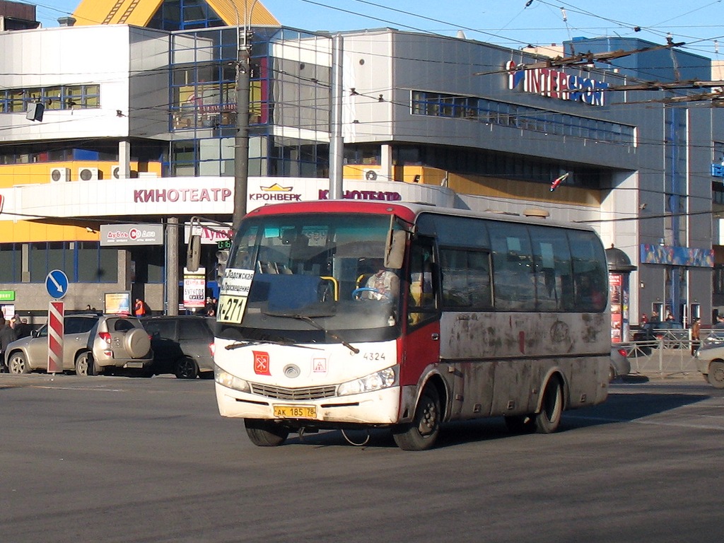 Санкт-Петербург, Yutong ZK6737D № n324