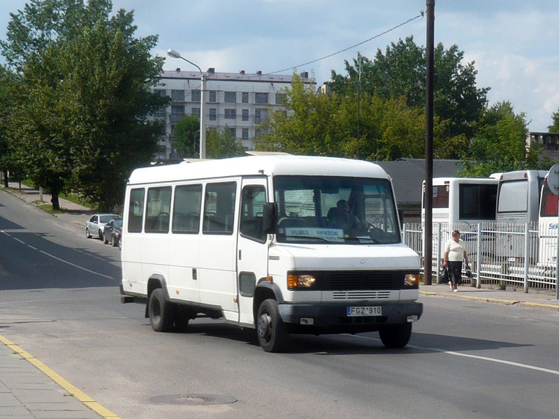 Литва, Mercedes-Benz T2 609D № FGZ 910