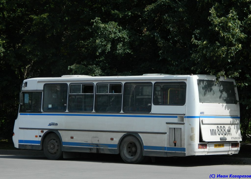 Novosibirsk region, PAZ-4230-03 Nr. ММ 888 54