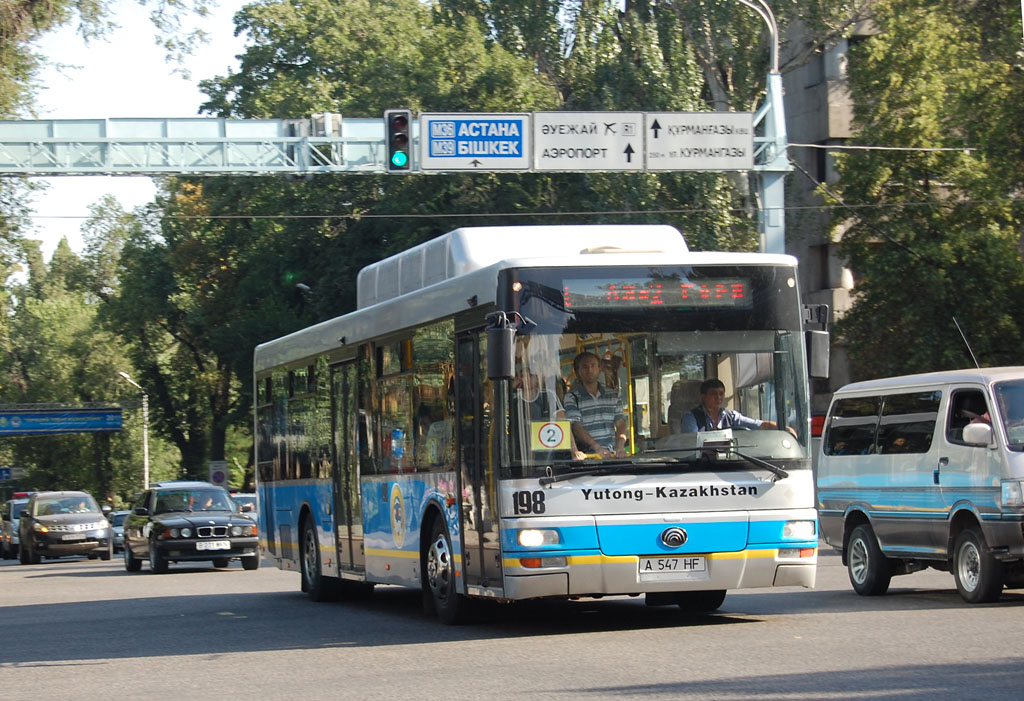 Алматы, Yutong ZK6120HGM № 198