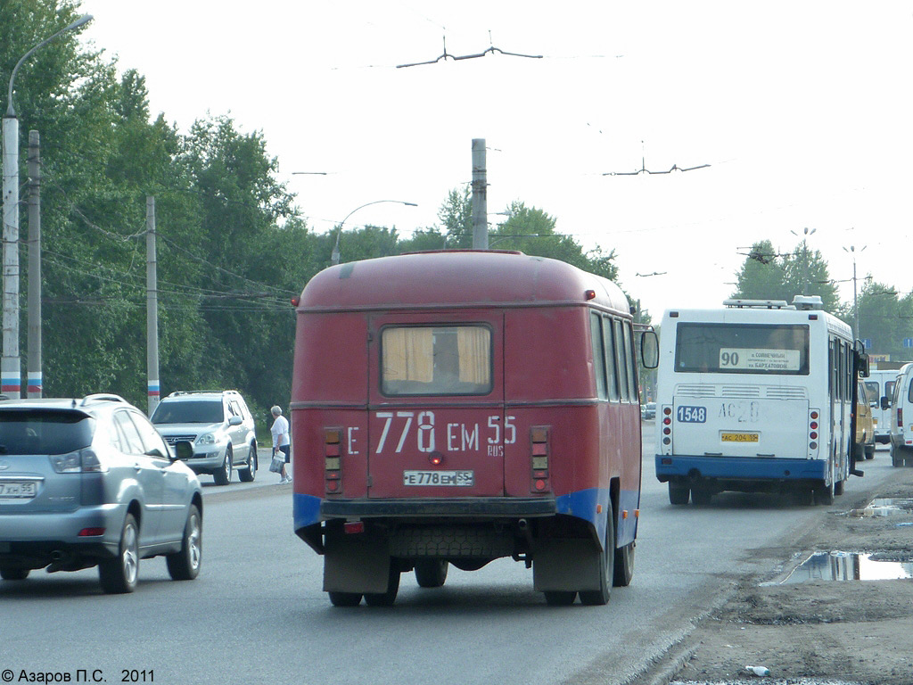 Омская область, КАвЗ-3271 № Е 778 ЕМ 55; Омская область, ЛиАЗ-5256.45 № 1548