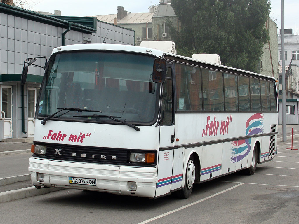 Киев, Setra S215HR-GT № AA 0995 OM