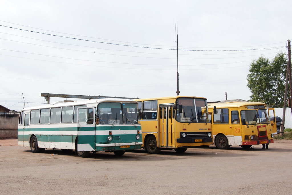 Иркутская область, ЛАЗ-699Р № АМ 268 38; Иркутская область, Ikarus 260.50 № 67; Иркутская область, ЛиАЗ-677М № 25; Иркутская область — Конечные станции, автовокзалы