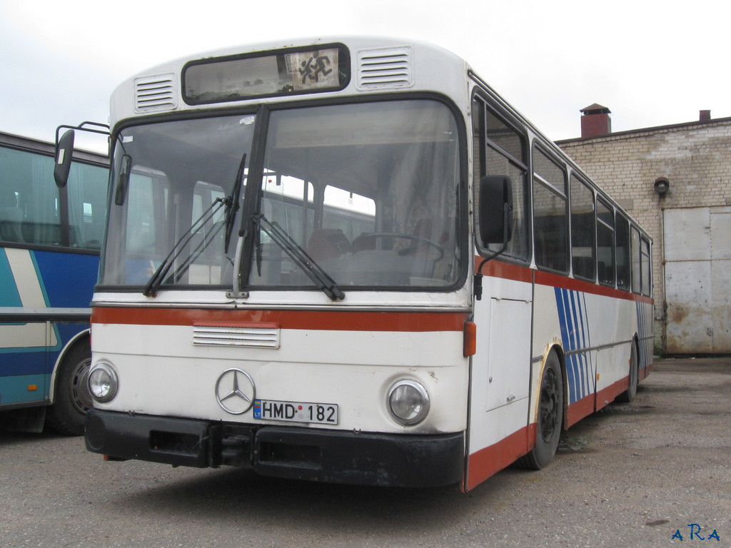 Литва, Mercedes-Benz O305.B № HMD 182