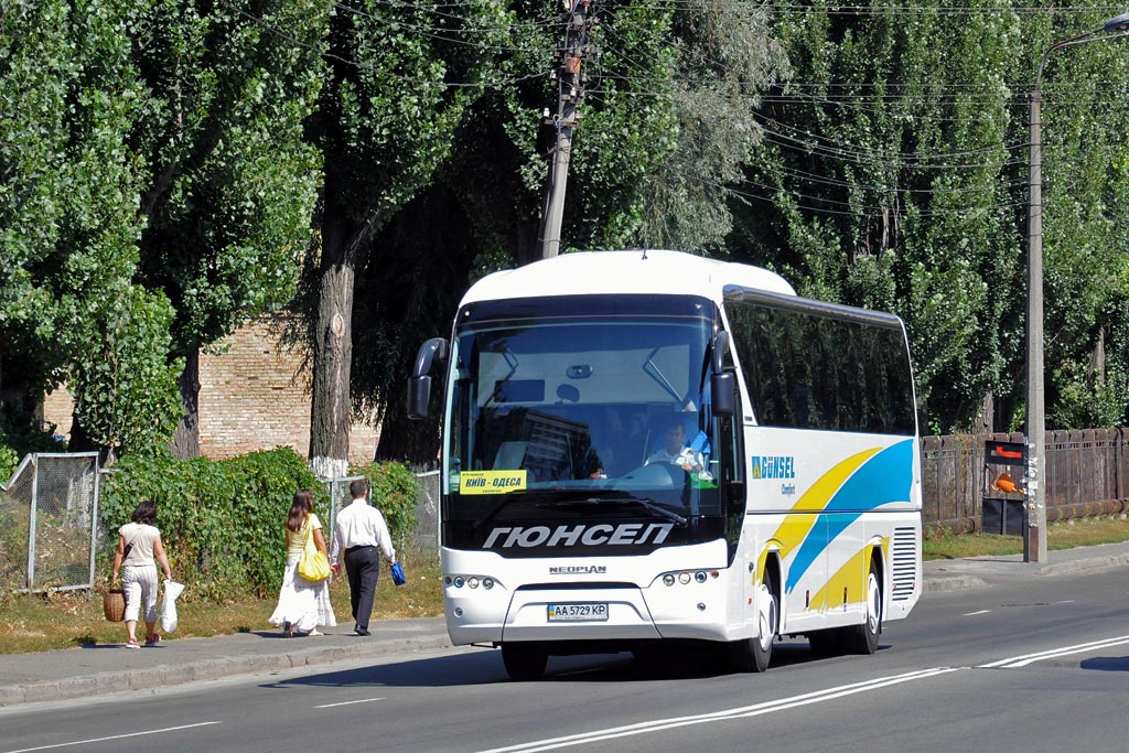 Киев, Neoplan P21 N2216SHD Tourliner SHD № AA 5729 KP