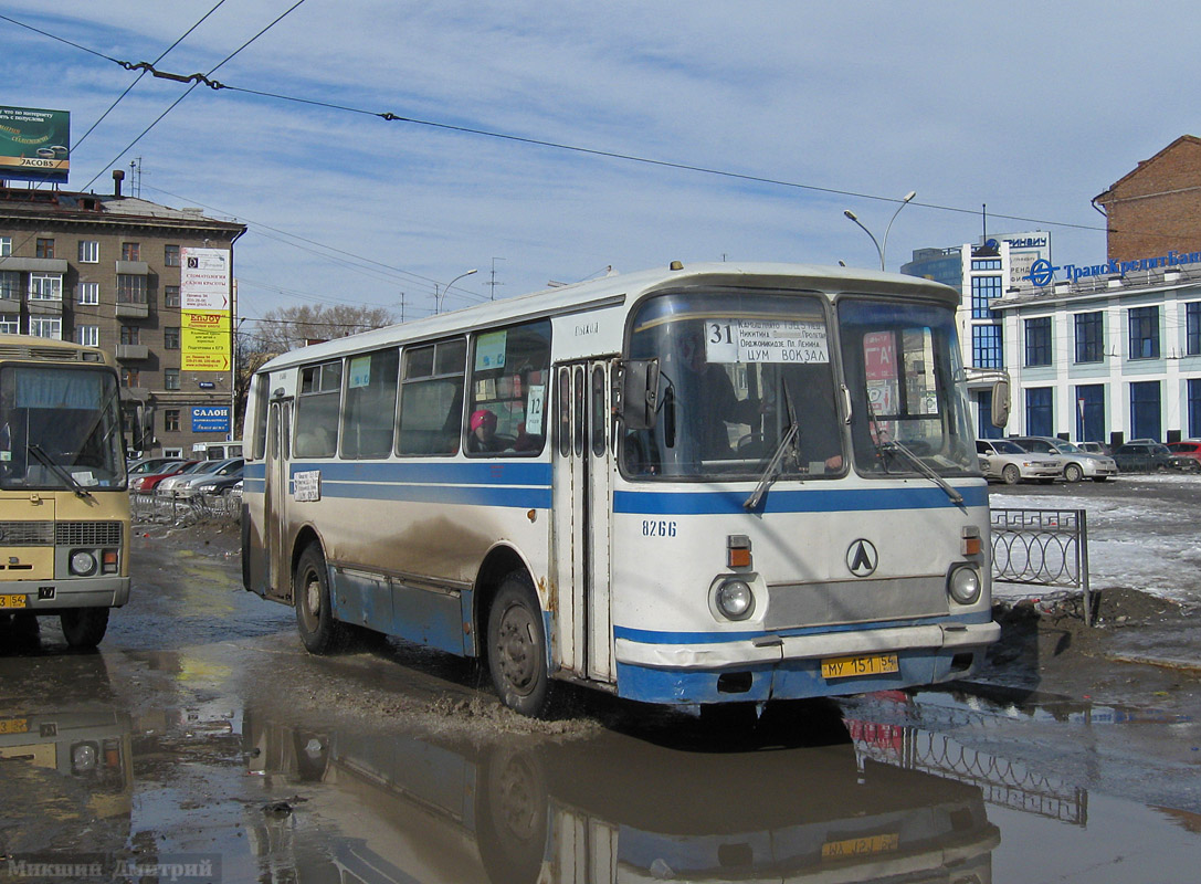 Новосибирская область, ЛАЗ-695Н № 8266