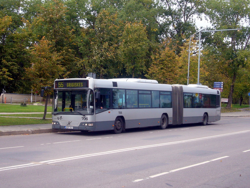 Литва, Volvo 7700A № 706