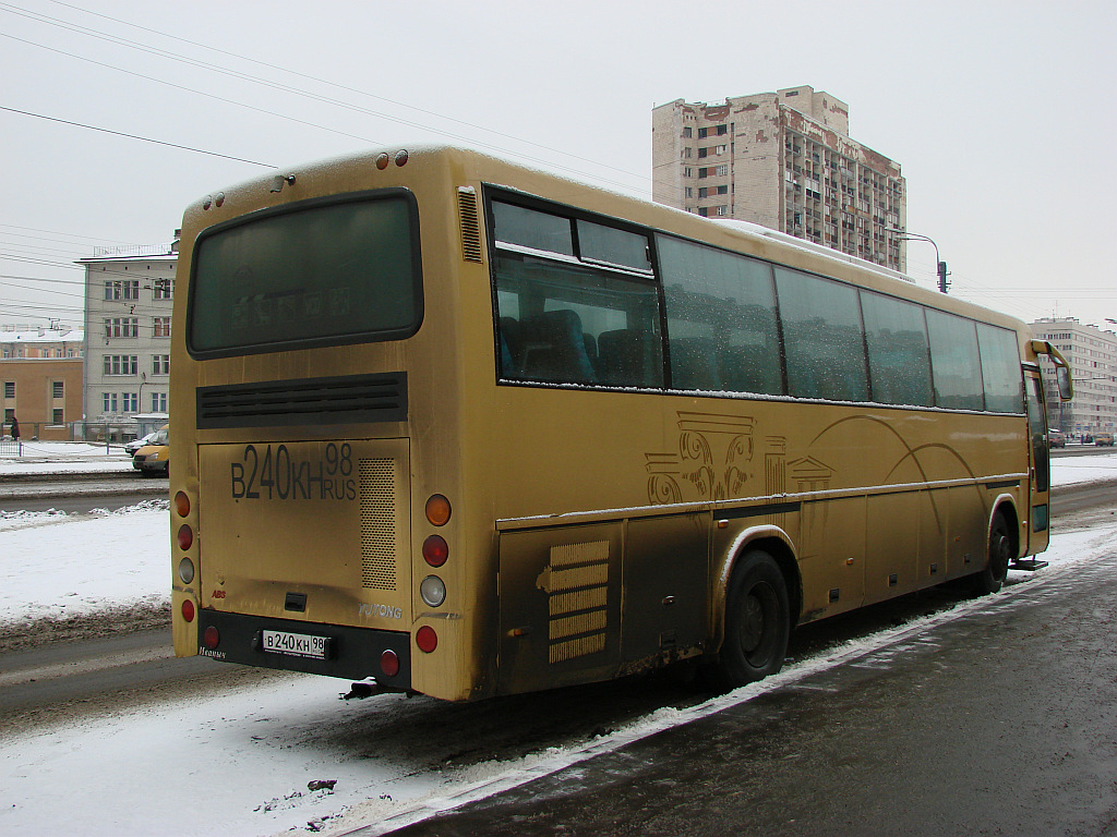 Санкт-Петербург, Yutong ZK6115HW № В 240 КН 98