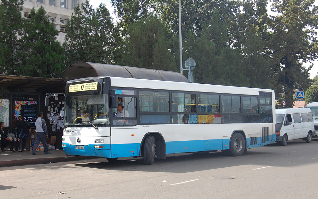 Алматы, Yutong ZK6108HGH № 7058